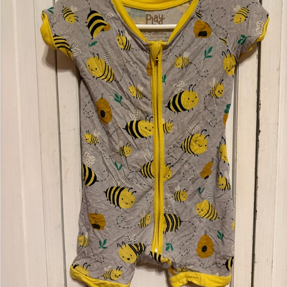 Little Sleepies -Gray and Yellow Bee Print Baby Romper -6-12 months.
